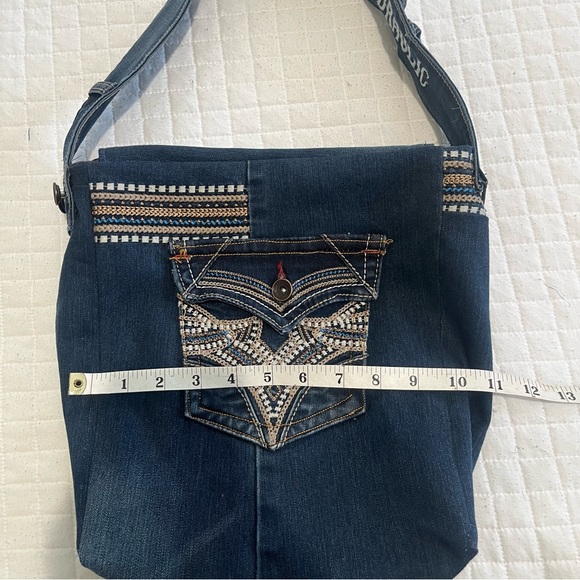 Upcycled Sling bag / shoulder bag / tote bag - Picture 9 of 10